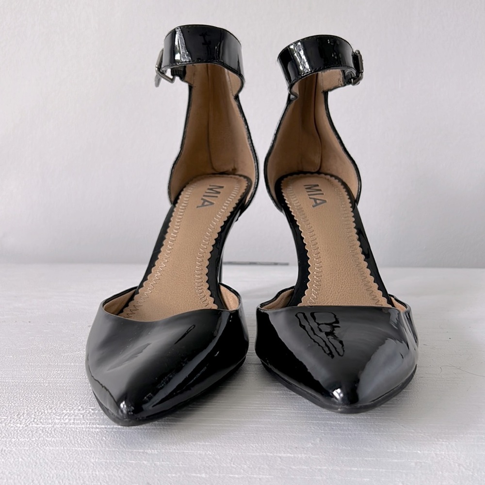 SOFT • Pumps - Size 8.5 US - Black - 3 inch tall - Back Zipper Buckle Belt - MIA